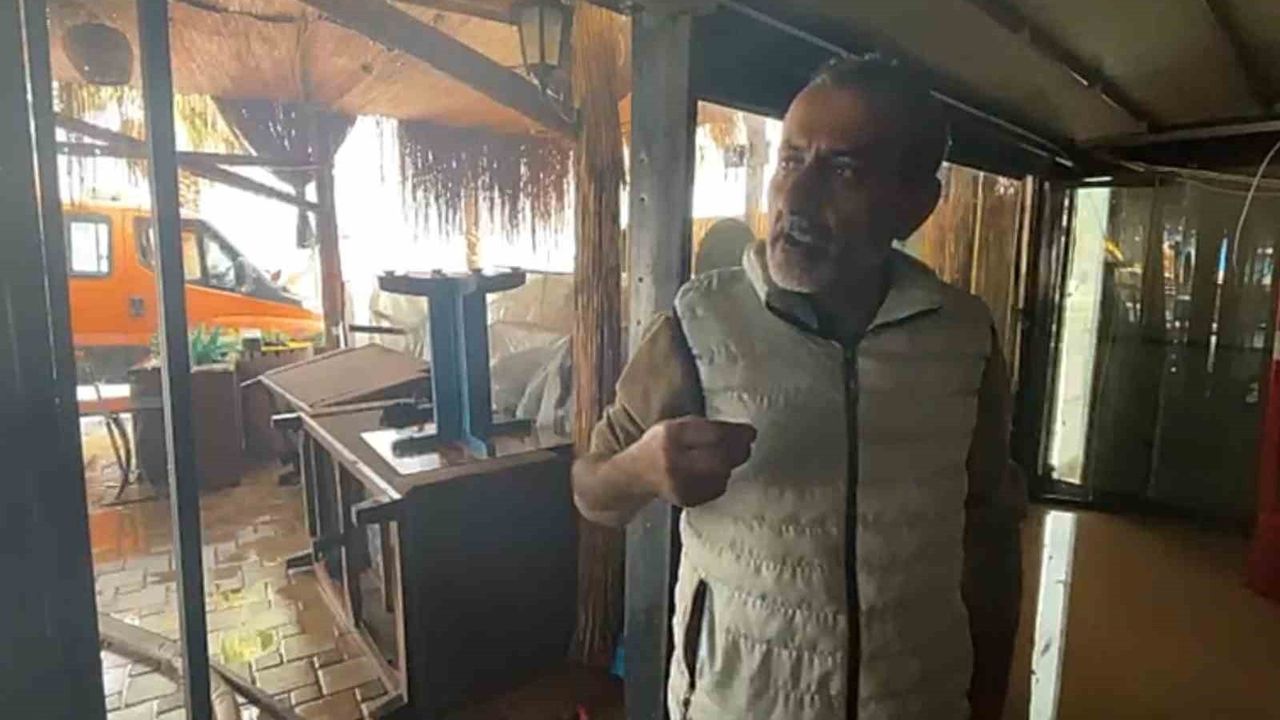 Sel Mağduru Esnaftan İZSU ve İzmir Büyükşehir’e Tepki