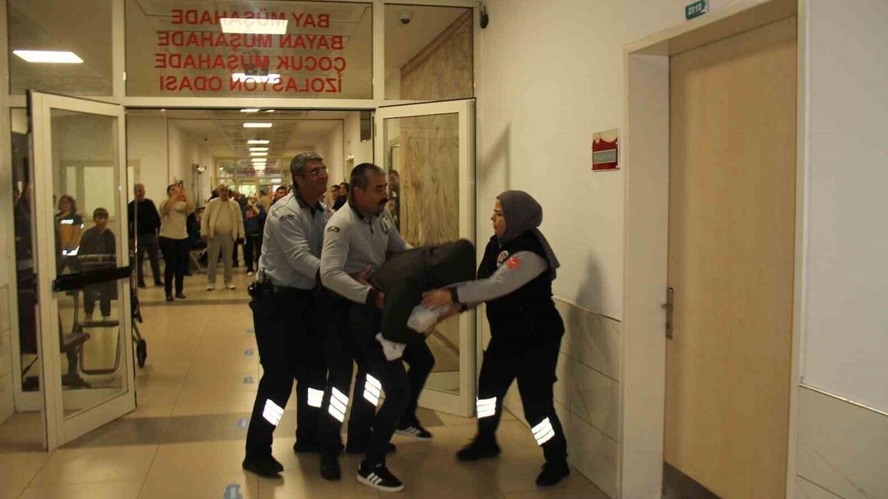 Serik Devlet Hastanesi'nde Gerçeğini Aratmayan Acil Servis Tatbikatı