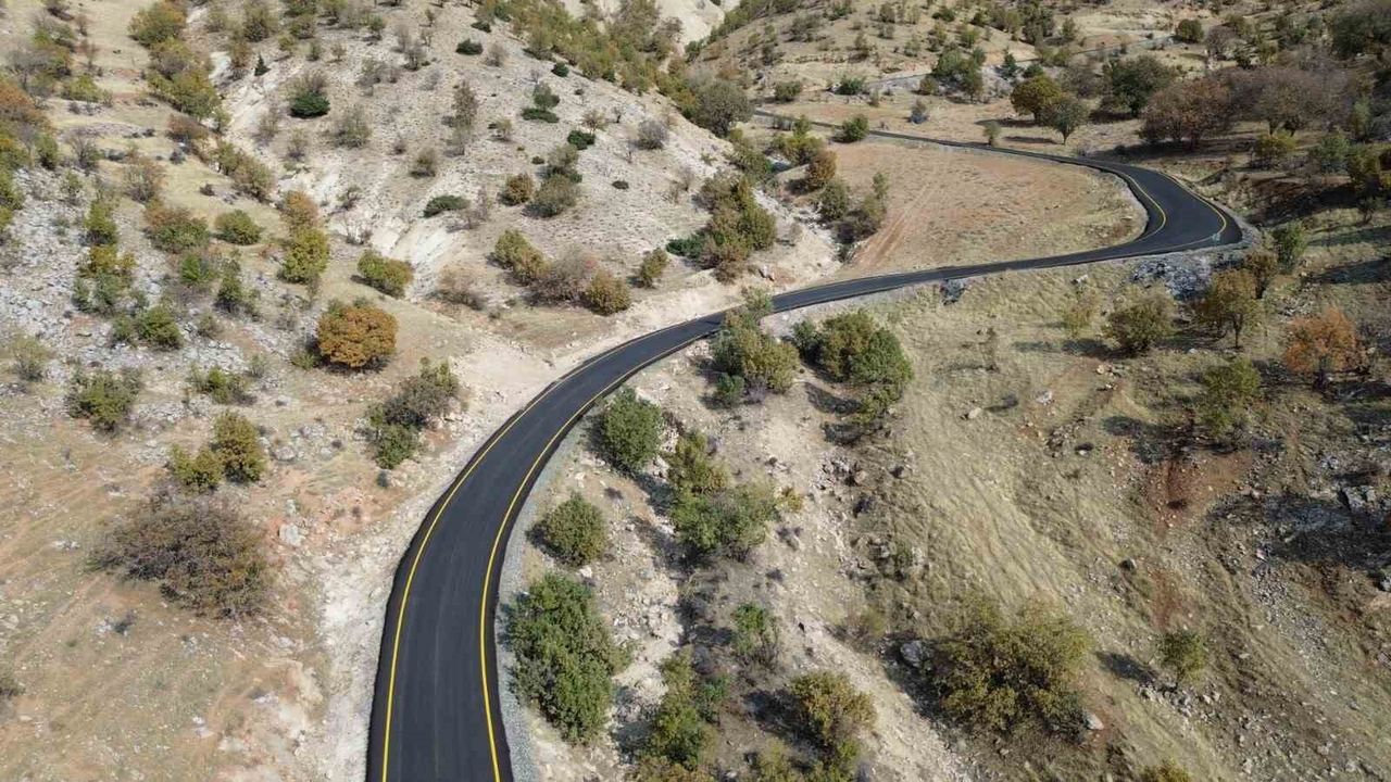 Siirt Eruh’ta 29 bin 350 metre asfalt çalışması tamamlandı