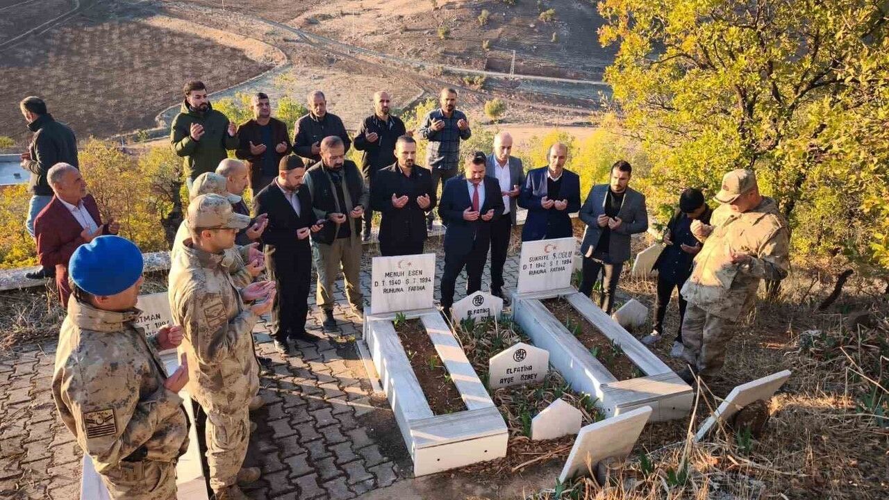 Siirt'te Bayraktepe'de 11 şehit dualarla anıldı