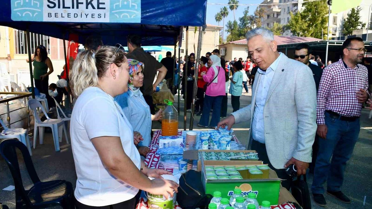 Silifke'de Gazipaşa İlkokulu'nda El Emeği Sergisi