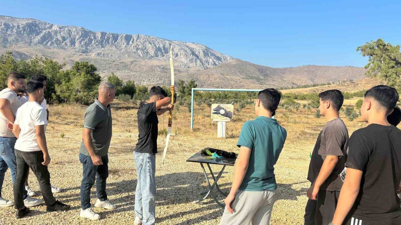 Silifke Işıklı Mahallesi'nde Gençlere Sosyal Etkinlik