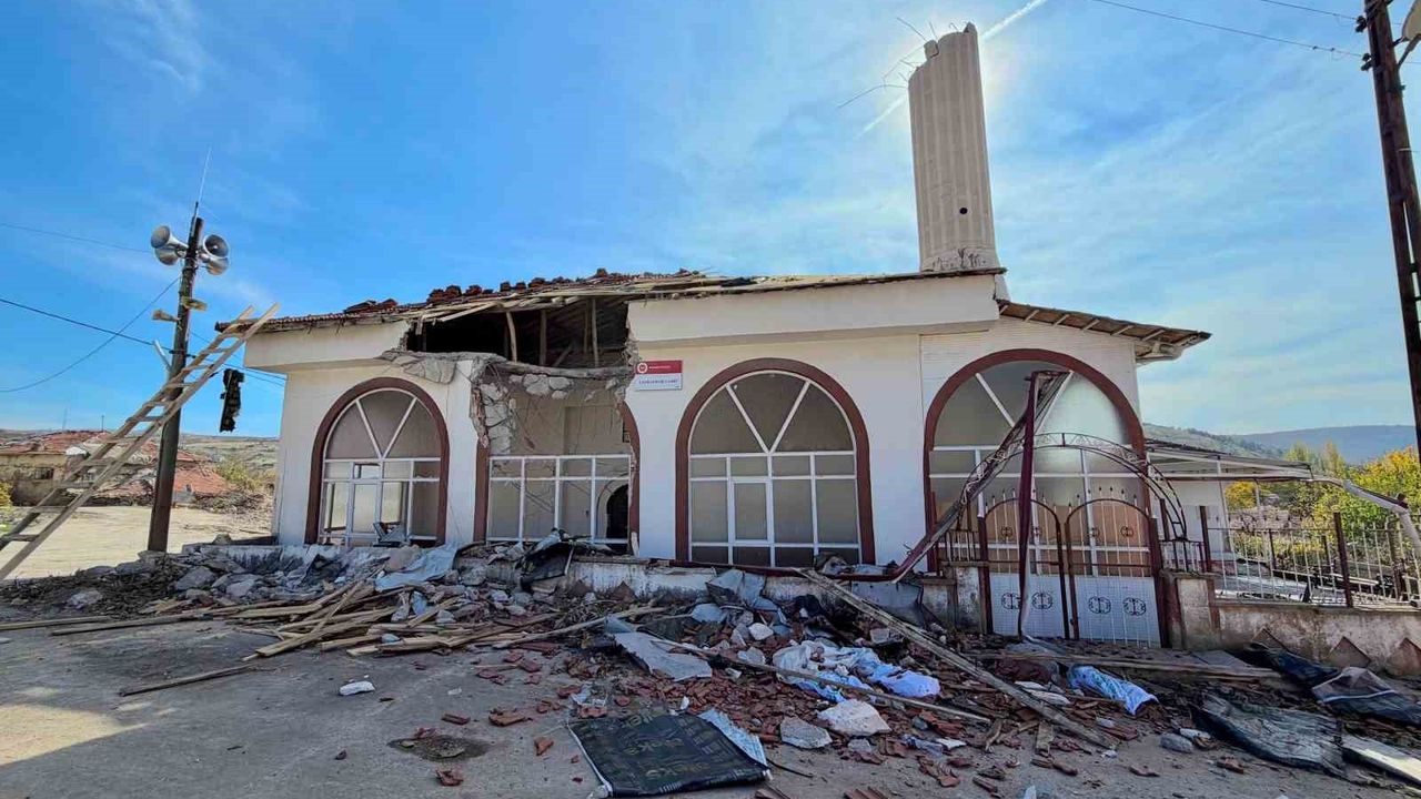 Sincan Belediyesi'nden Çanıllı Camii'ne Tadilat Desteği