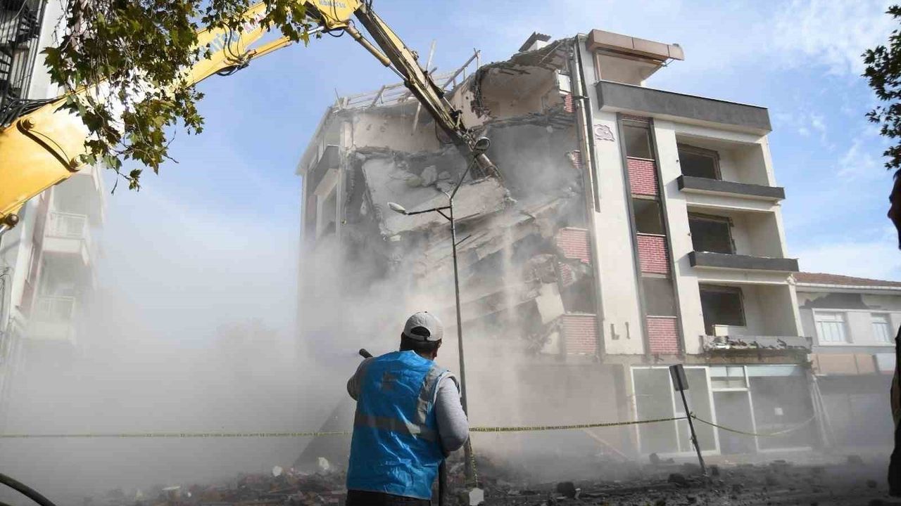 Sındırgı'da 3 Ayda 17 Bin 1 Deprem Kayıtları