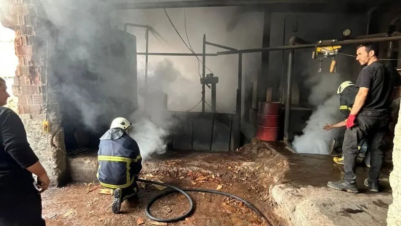 Sinop Ayancık'ta Sanayi Sitesinde Yangın Büyümeden Söndürüldü