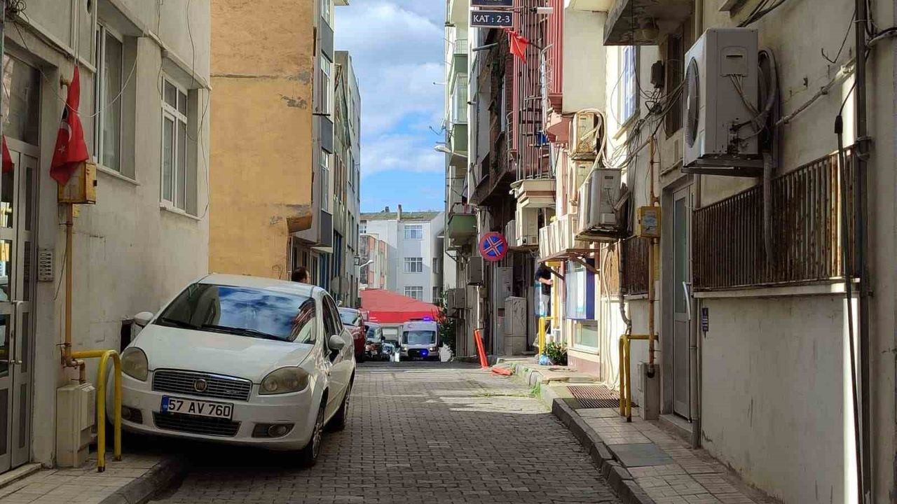 Sinop'ta 3 Yaşındaki Çocuk Yanlışlıkla Çamaşır Suyu İçti, Hastaneye Kaldırıldı