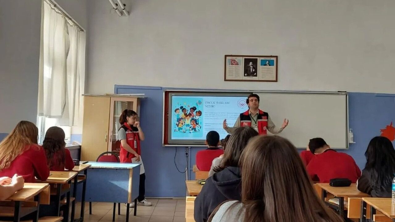Sinop'ta 9 okulda Çocuk Hakları Eğitimi