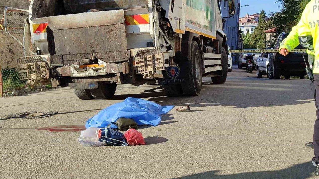 Sinop'ta çöp kamyonu yaşlı kadını ezdi: Dehşet anları kamerada