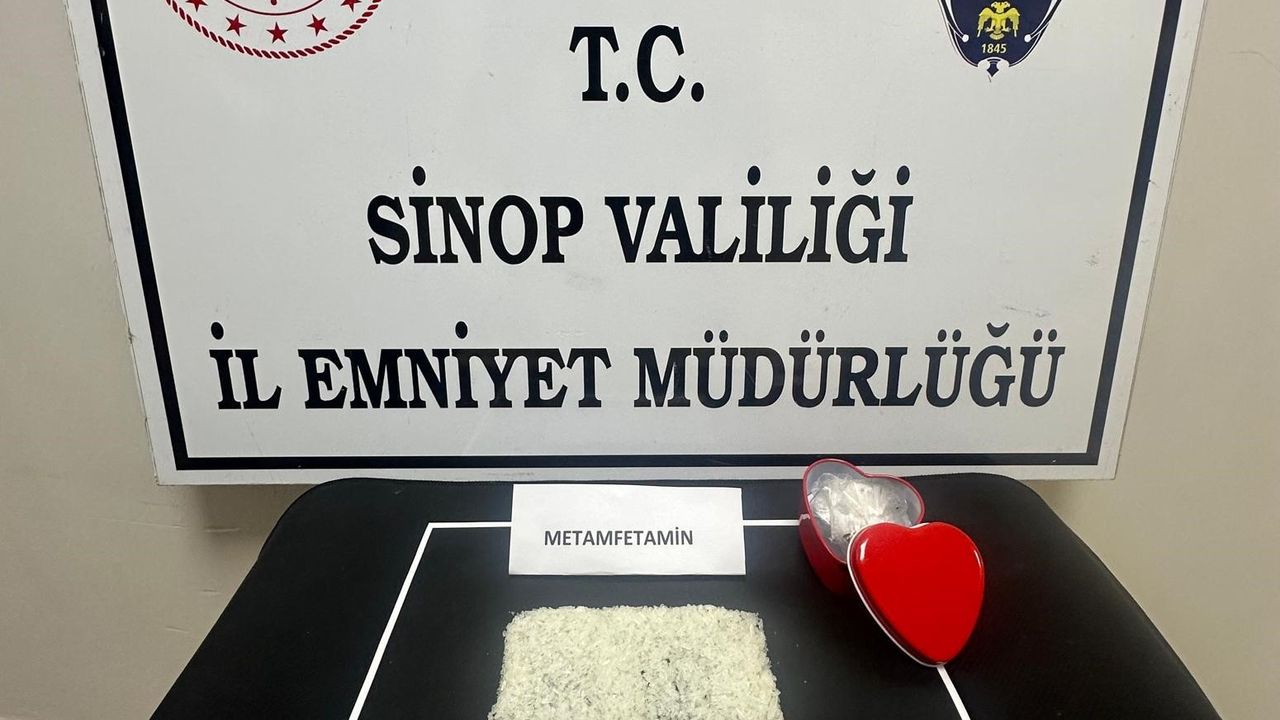 Sinop'ta Emniyetten Kaçakçılık ve Uyuşturucuya Eş Zamanlı Operasyon