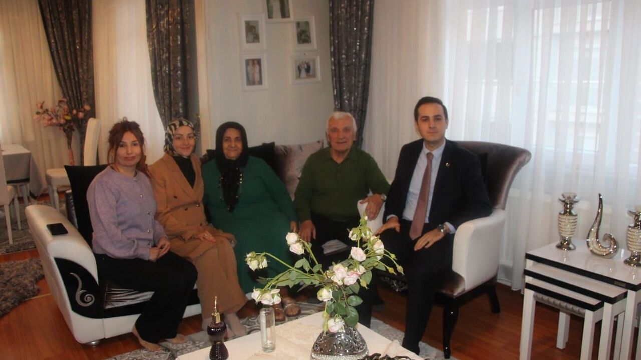 Sinop'ta Yarım Asırlık Evliliğe Anlamlı Ziyaret: Seher ve Murat Özül