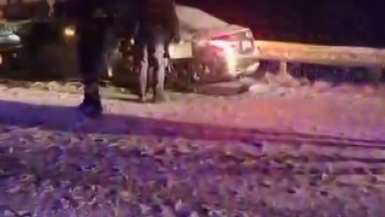 Sivas'ta Yoğun Kar Nedeniyle Zincirleme Kaza: 1 Ölü, 5 Yaralı