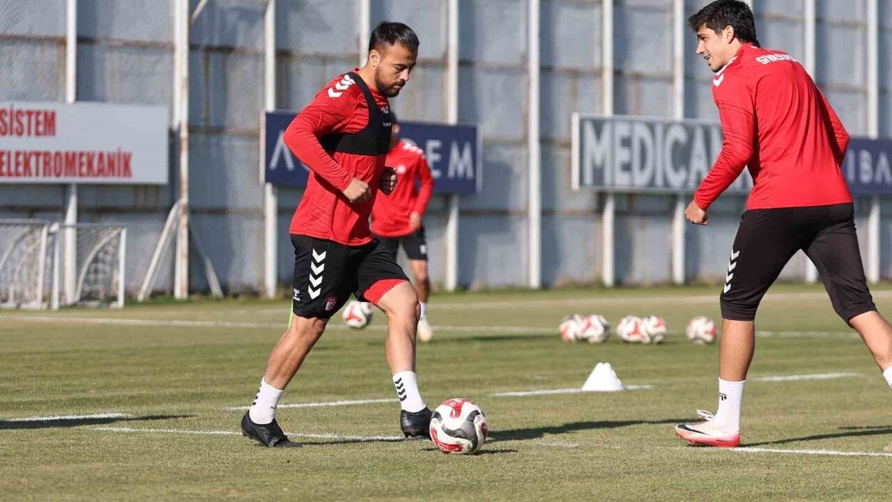 Sivasspor, Boluspor Maçı Öncesi Hazırlıklarını Sürdürdü