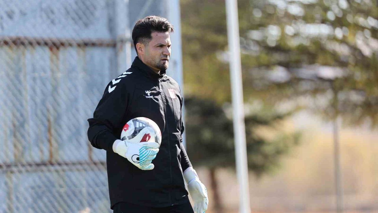 Sivasspor, Manisa FK Hazırlıklarını Sürdürdü