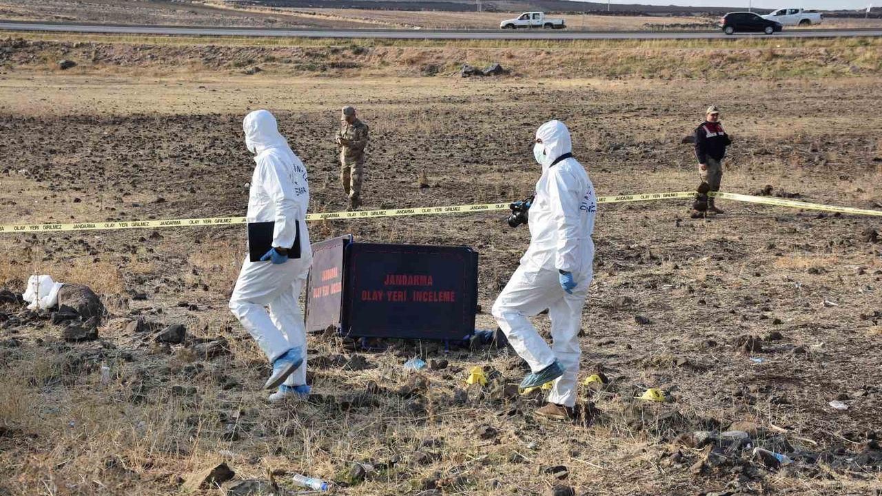 Siverek'de Yol Kenarında Silahla Öldürülmüş Erkek Cesedi Bulundu