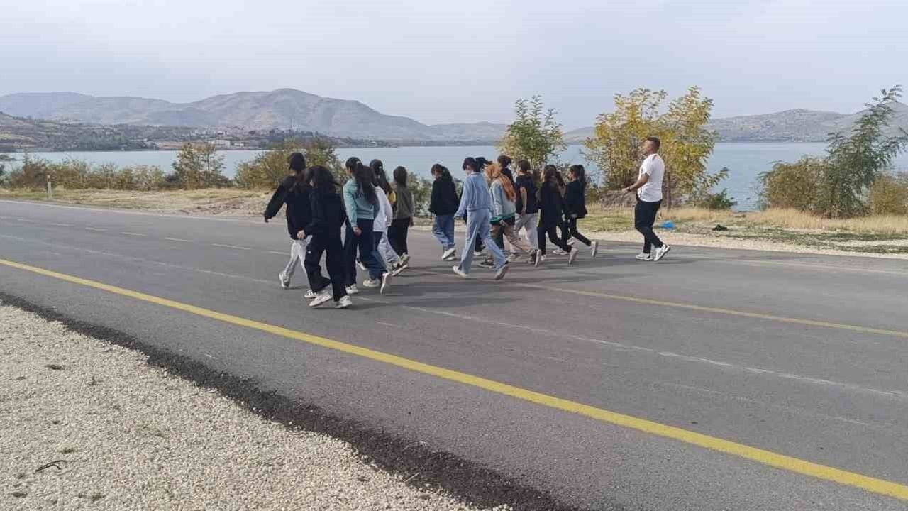 Sivrice'de 'Atatürk ve Gençlik Koşusu' ile Spor ve Gençlik Coşkusu