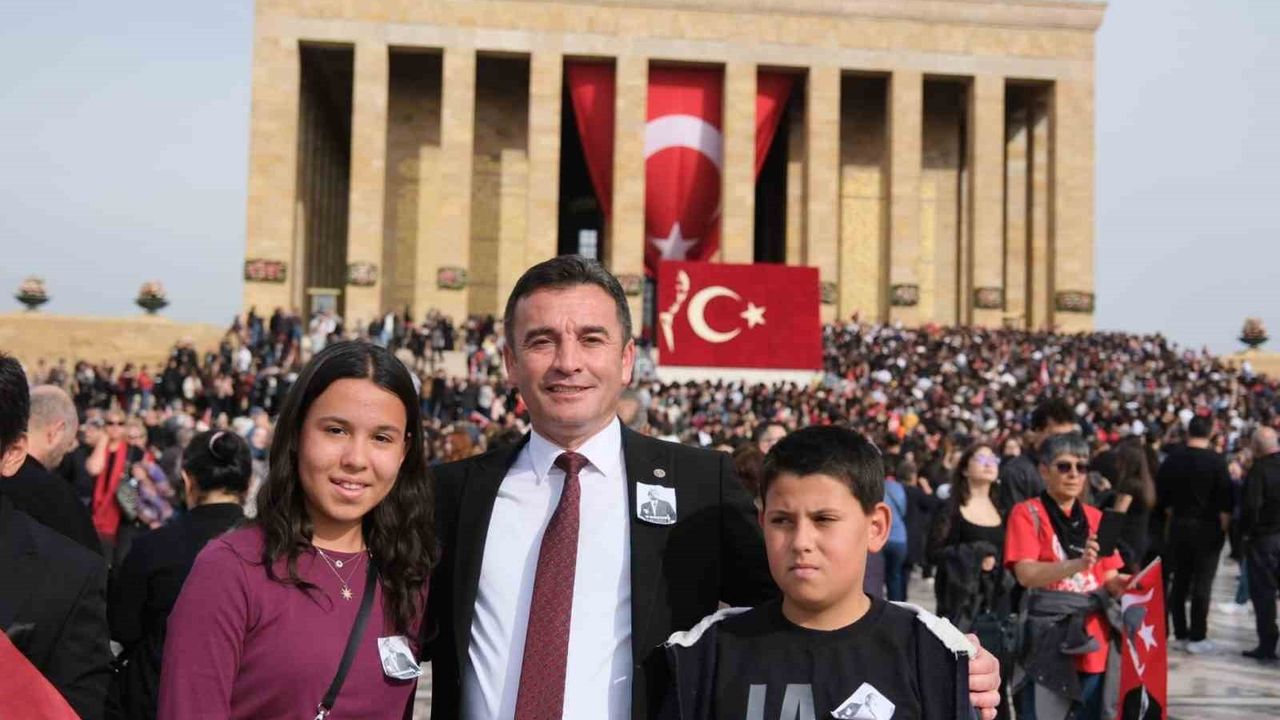 Sivrihisar Belediyesi'nden Anıtkabir Ziyareti: 10 Kasım'da Atatürk’e Saygı