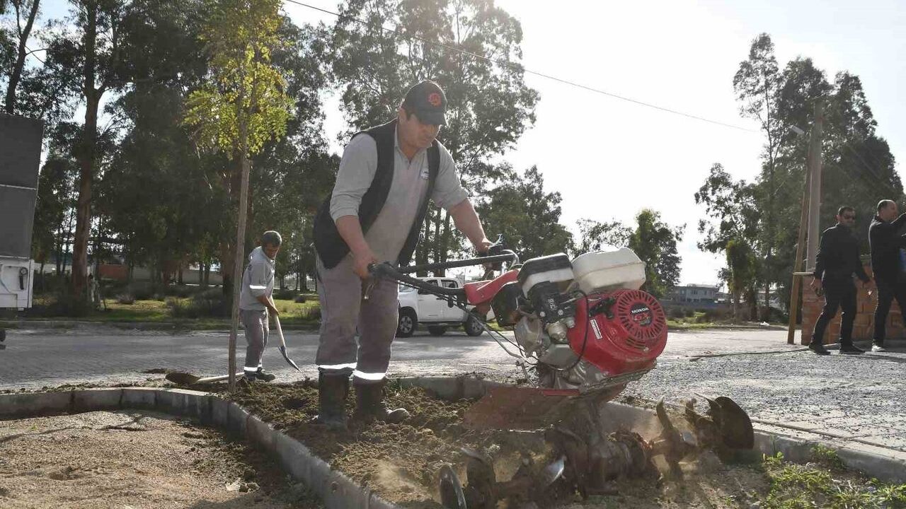 Söke Belediyesi'nden Sazlı Mahallesi'ne Yeni Çocuk Oyun ve Dinlenme Alanı