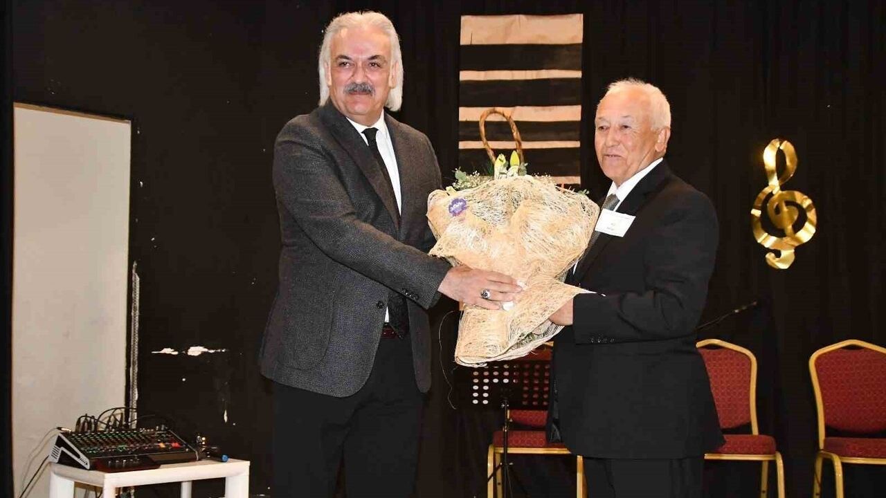 Söke'de 'Öğretmenlere Ahde Vefa' — 102 Eğitim Çınarı Onurlandırıldı