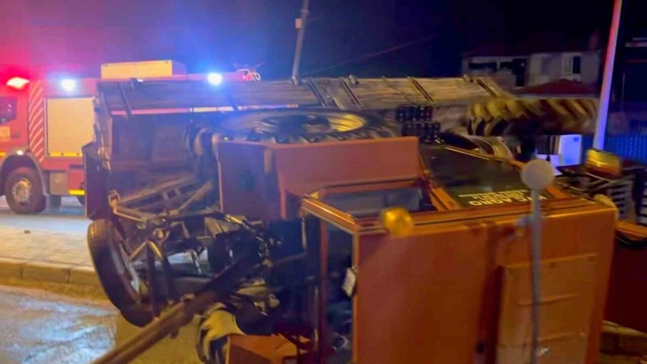 Söke’de römorklu traktör devrildi: Sürücü M.T. yaralandı
