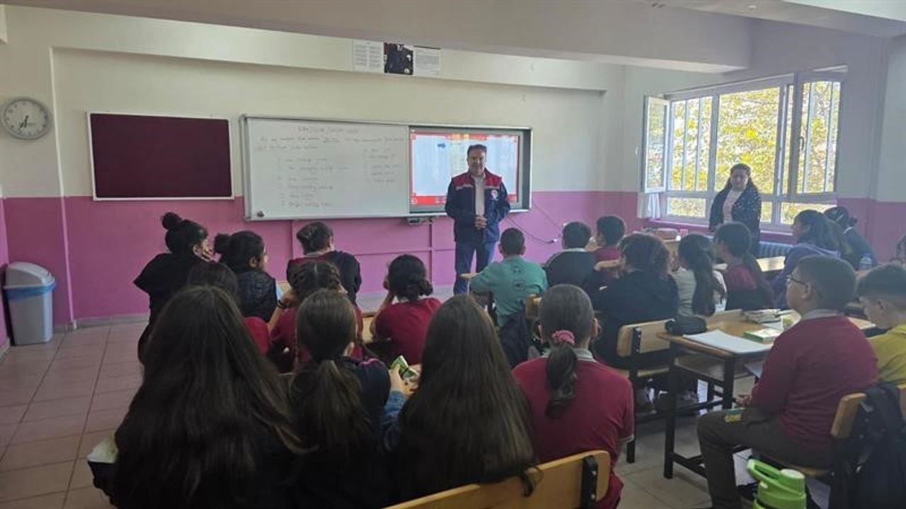 Söke'de Sürdürülebilir Gelecek Dersi: Kooperatifçilik ve Deniz Çöpleri Anlatıldı