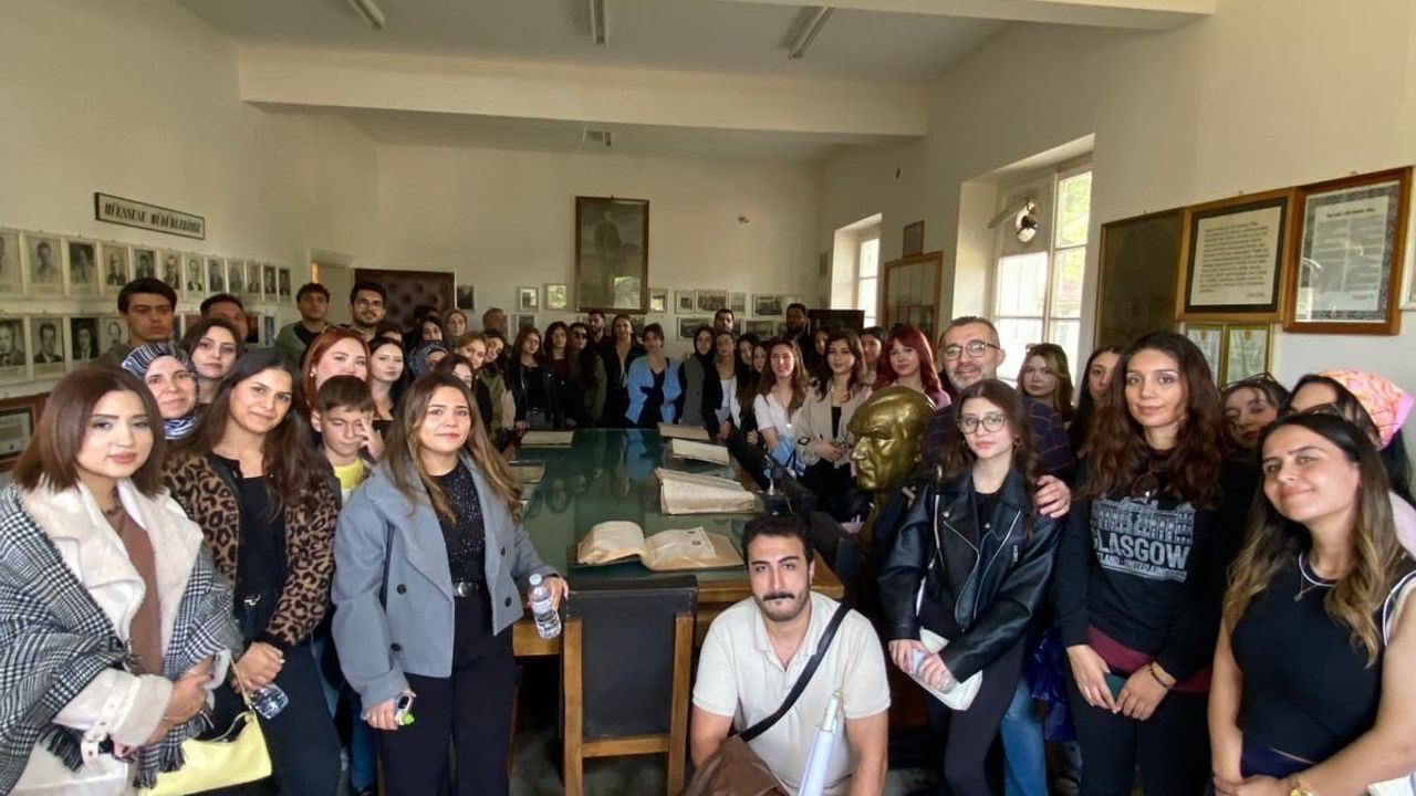 Söke İşletme Fakültesi Öğrencileri Nazilli Sümerbank Basma Fabrikası'nda Tarihe Yolculuk