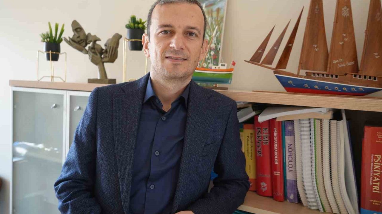 Sosyal Medya 'Mükemmel Hayat' Paylaşımları Depresyonu Tetikliyor