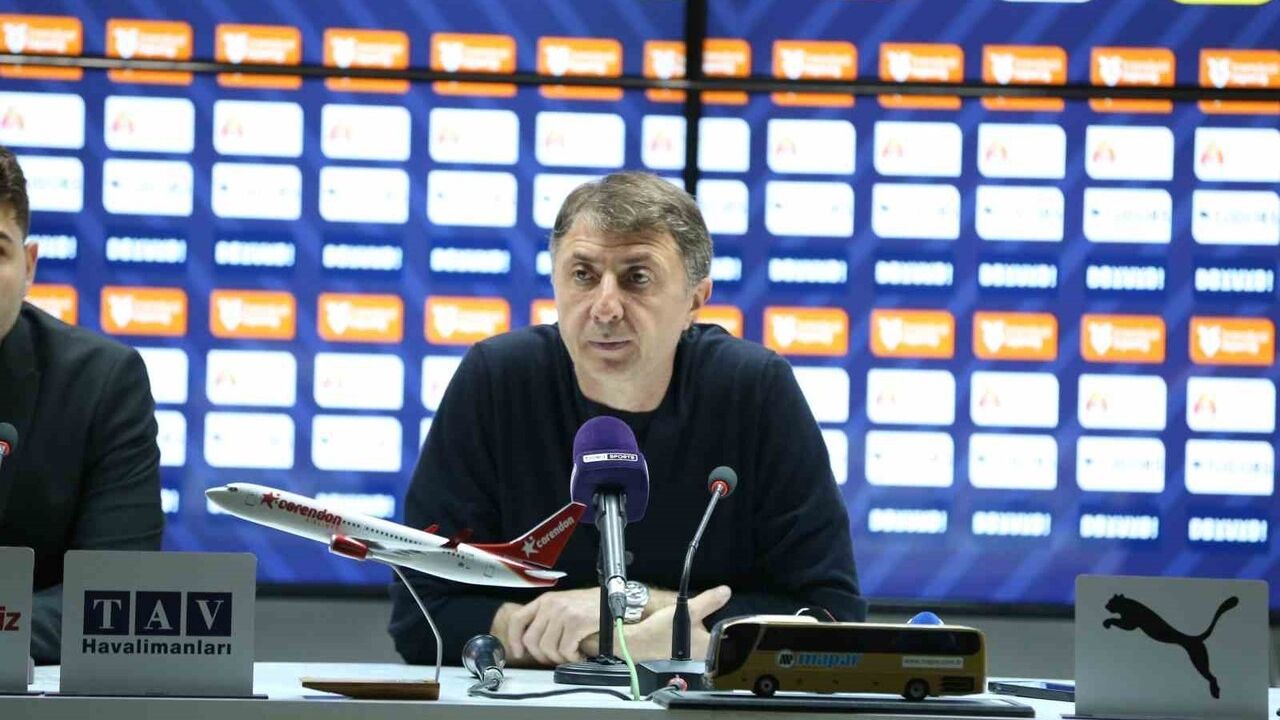 Şota Arveladze: "Galibiyet her zaman tatlıdır" — Kasımpaşa, Alanyaspor'u 2-1 yendi