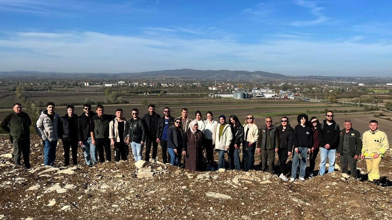 SUBÜ'den Yeşil Vatan Seferberliği: Söğütlü'de Fidan Dikimi ve Rekreasyon İncelemesi