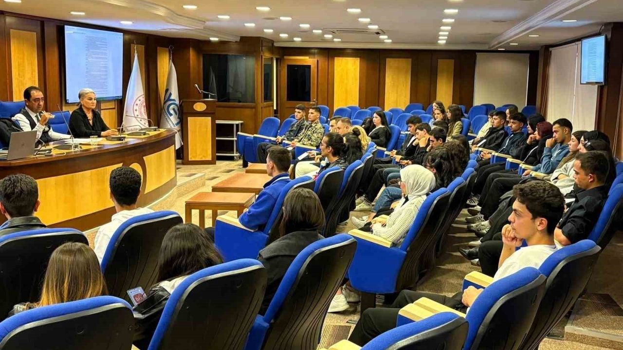 SUBÜ Mavi Rota Öğrencileri Ankara'da Denizcilik Uygulamalarını İnceledi