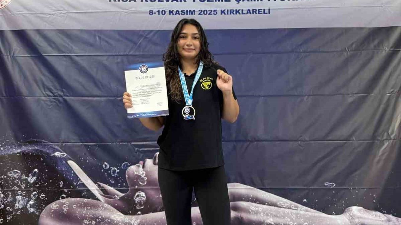 Sudenas Çakmak, Kırıkkale'de 3 Türkiye Rekoru ve 2 Şampiyonluk