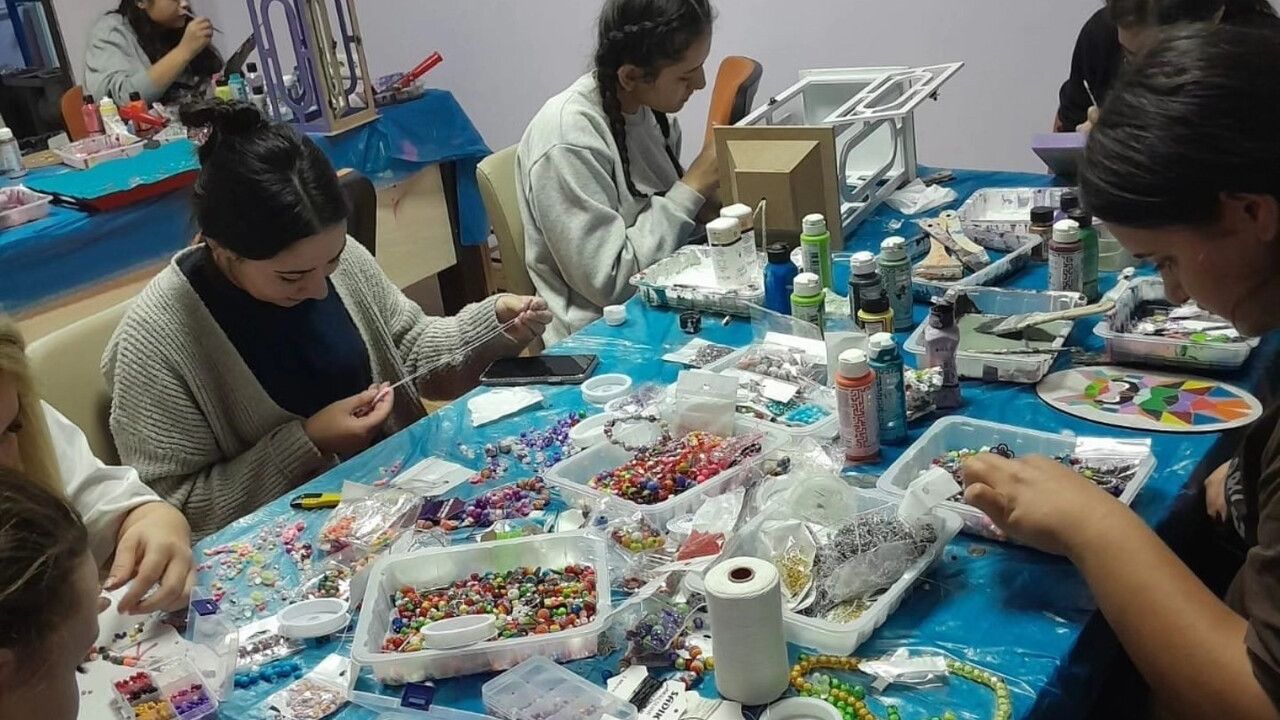 Sultanhisar'da Yurt Öğrencileri El Sanatlarıyla Yeteneklerini Keşfediyor