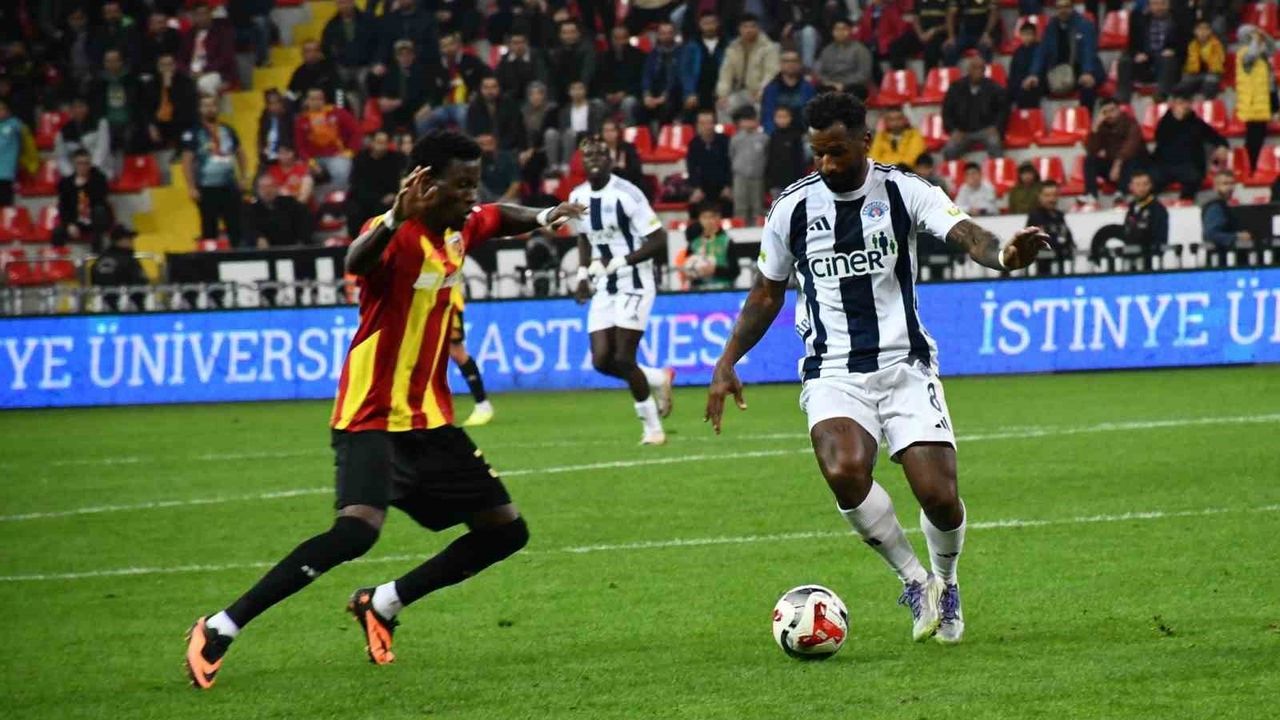 Süper Lig 11. Hafta: Fenerbahçe Galibiyetle Yükseldi, Galatasaray-Trabzon 0-0