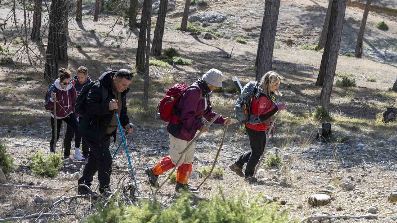 Tarihi Kilikya Yolu Yürüyüşü Çamlıyayla Etabında 7 km ile Yoğun İlgi