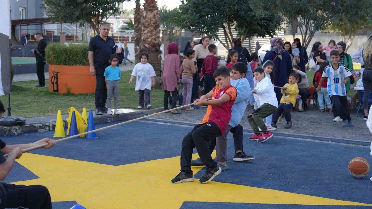Tarsus'ta Çocuk Hakları Günü Üç Noktada Coşkuyla Kutlandı
