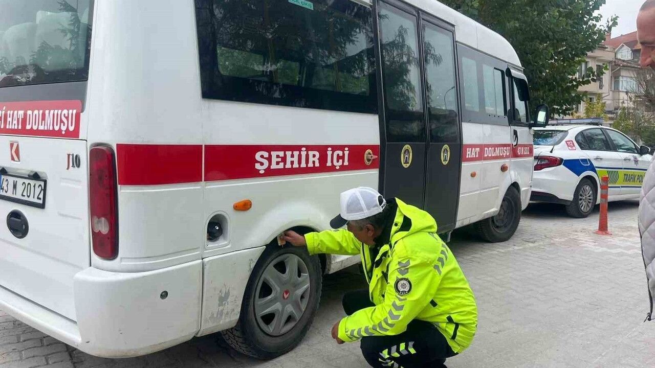 Tavşanlı'da Kış Lastiği Denetimleri: Toplu Taşıma Uyumlu
