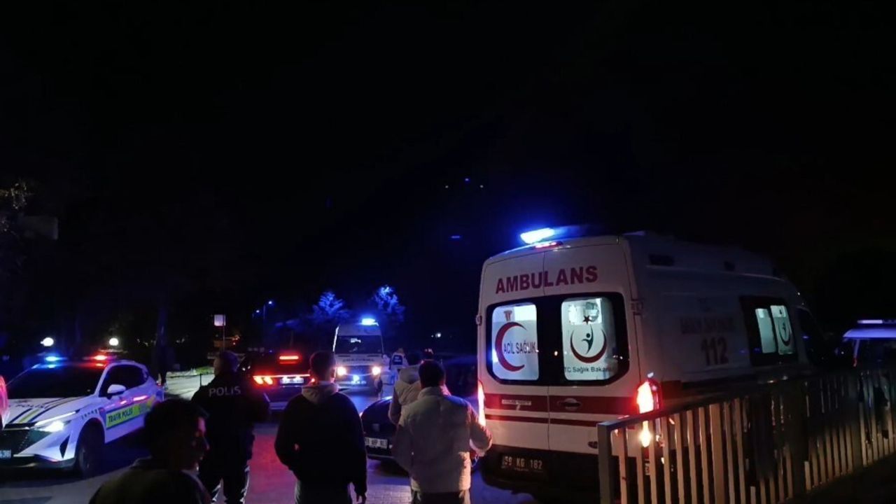 Tekirdağ'da İki Motosiklet Çarpıştı: 2 Yaralı