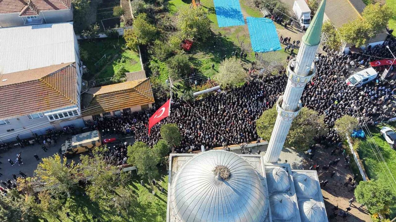 Tekirdağ'da Şehit İlker Aykut Uğurlandı: Eşi ve Oğlu Askeri Kıyafetle