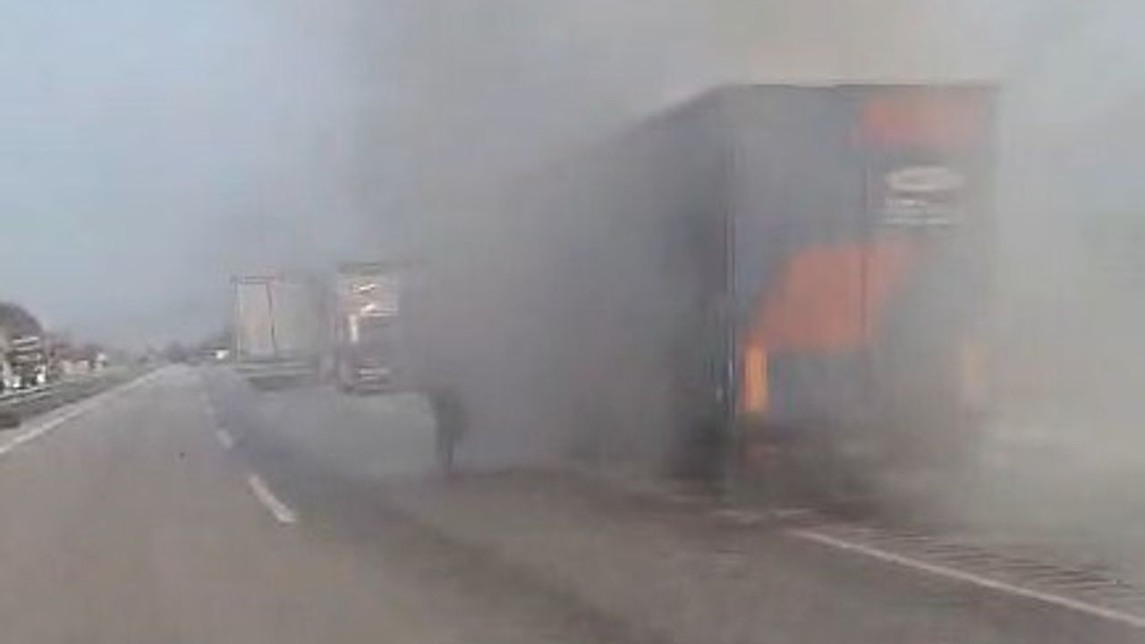Tokat'ta Tır Sürücüsünün Hızlı Müdahalesi Yangın Faciasını Önledi