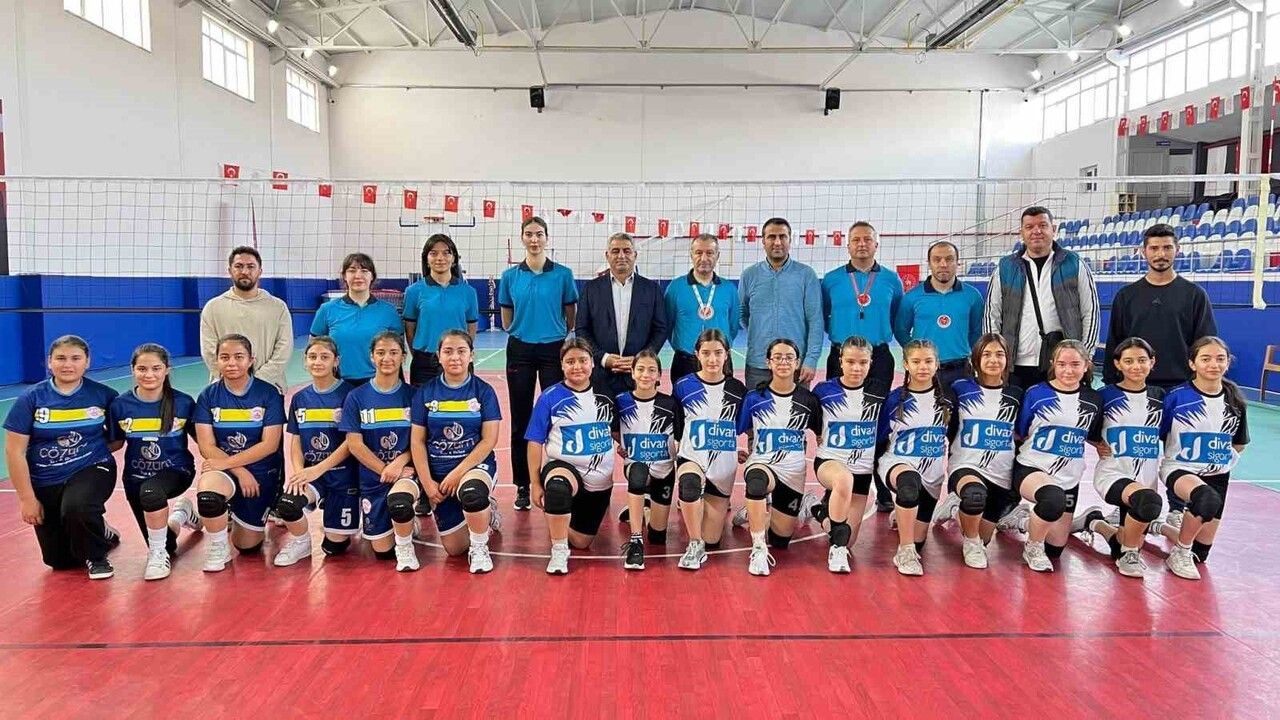 Tomarza'da 2. Küme Mahalli Lig Voleybol Müsabakaları Sona Erdi