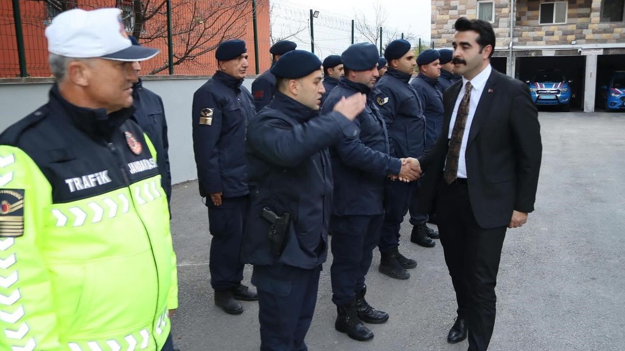 Tomarza Kaymakamı Selim Eser'ten Emniyet ve Jandarma Ziyareti