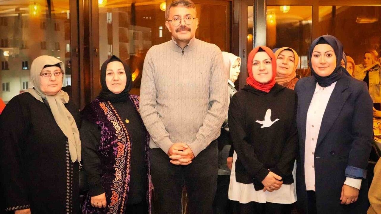 Trabzon’dan Hakkâri’ye 'Kardeşlik Köprüsü' — 41 Kişilik Kafile Ziyarette