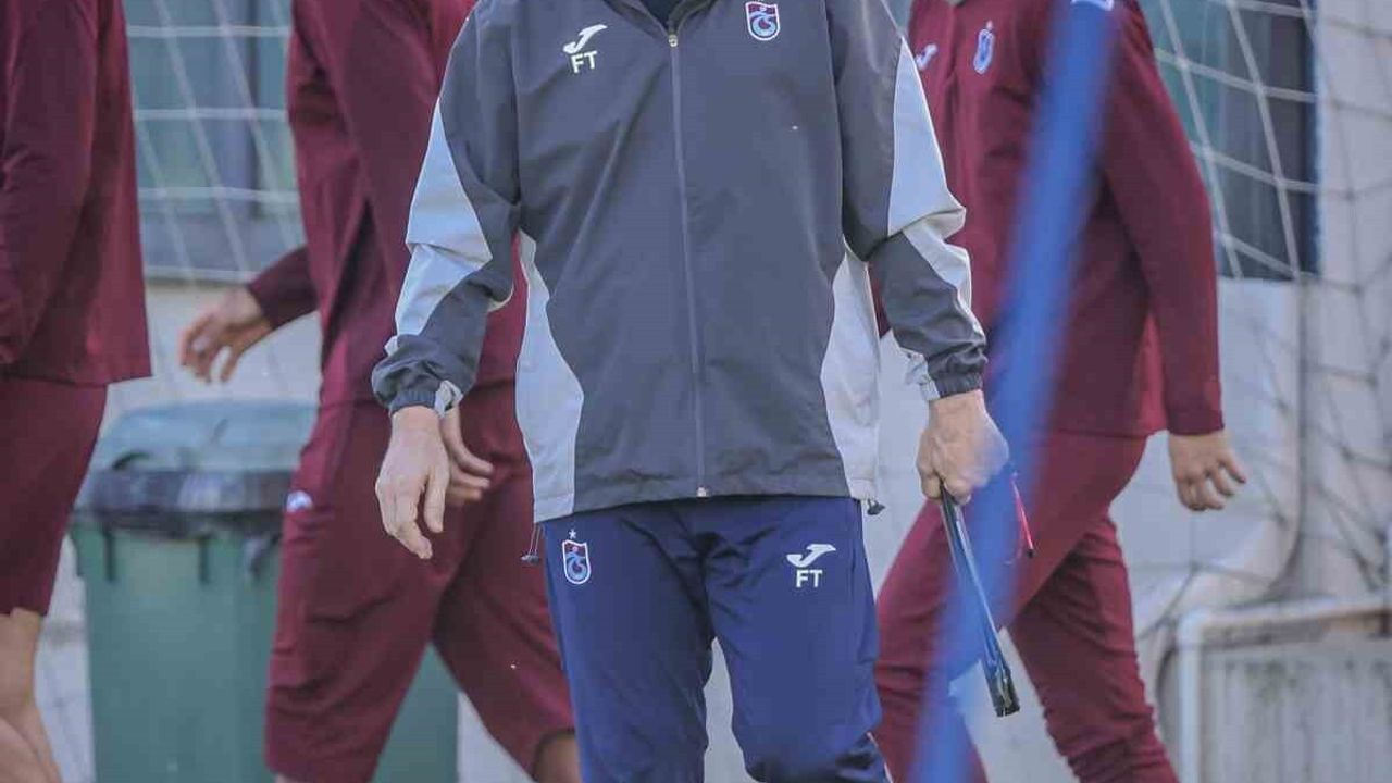 Trabzonspor, Savic Olmadan Başakşehir Maçı İçin İstanbul'a Gitti