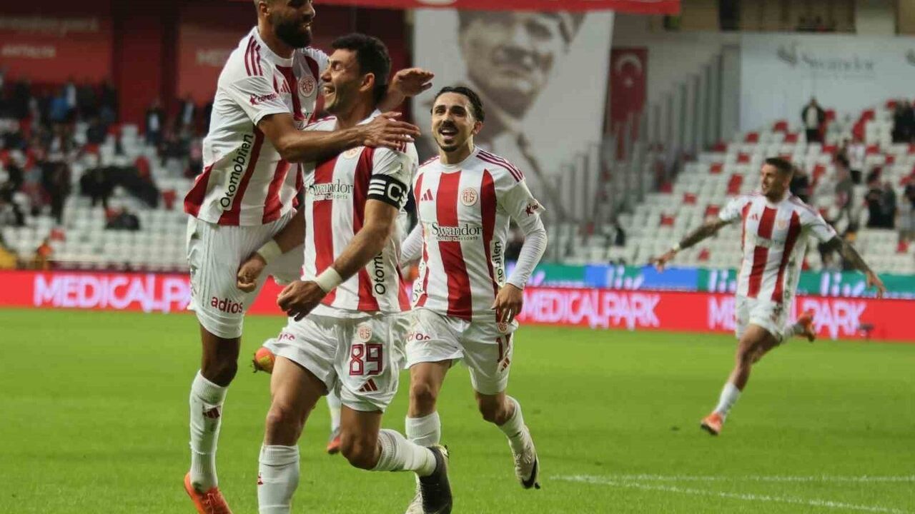 Trendyol Süper Lig: Antalyaspor 1-0 Göztepe — İlk Yarıda Veysel Sarı'nın Golü
