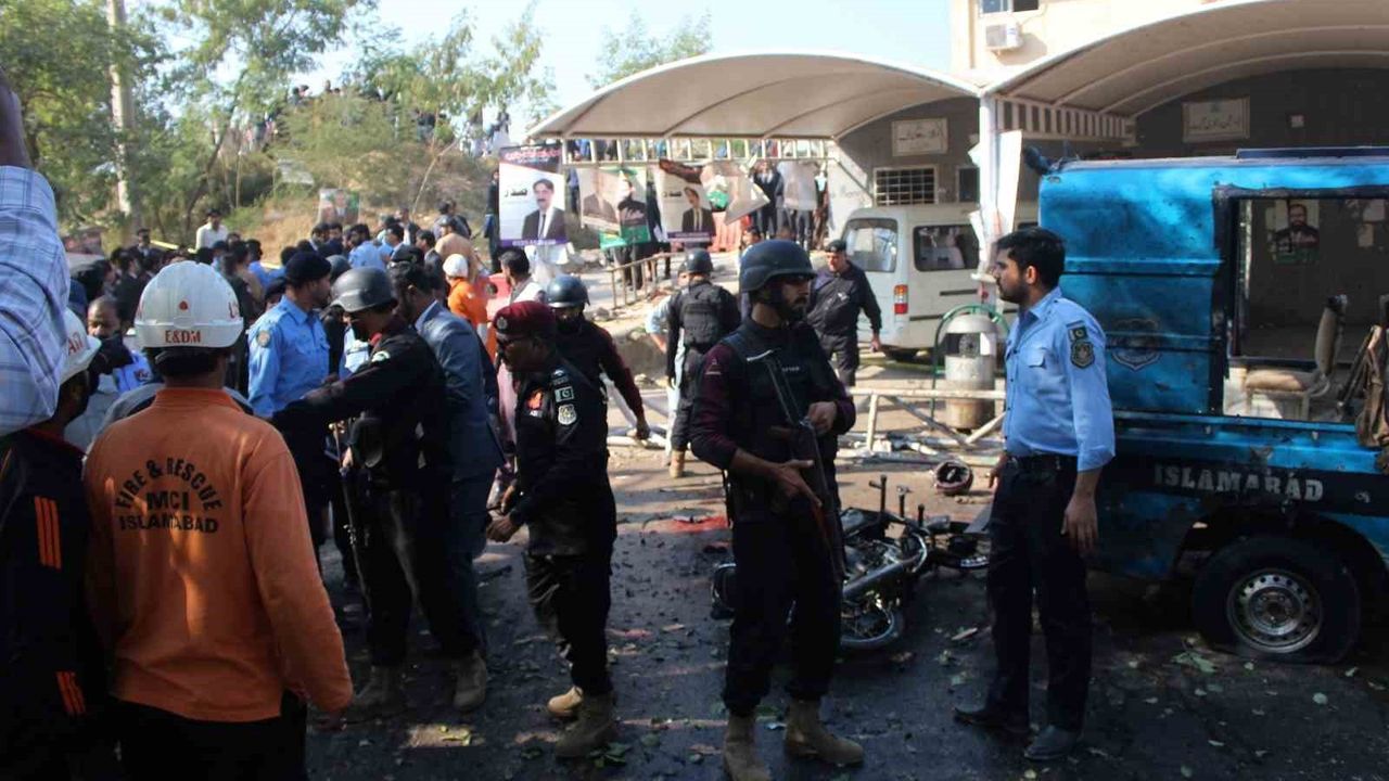 TTP, İslamabad’daki Yüksek Mahkeme Önü İntihar Saldırısını Üstlendi