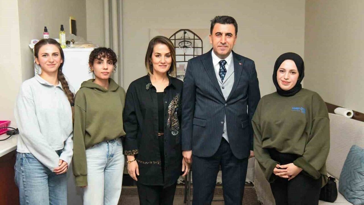 Tunceli’de Üniversite Öğrencilerine Aylık Gıda Desteği Başlatıldı