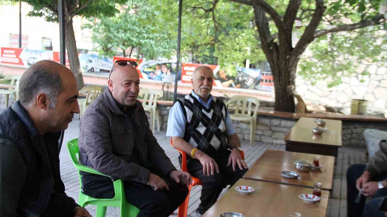 Tunceli Pertek'te 'Pala Dayı'nın 5 TL'lik Çayı