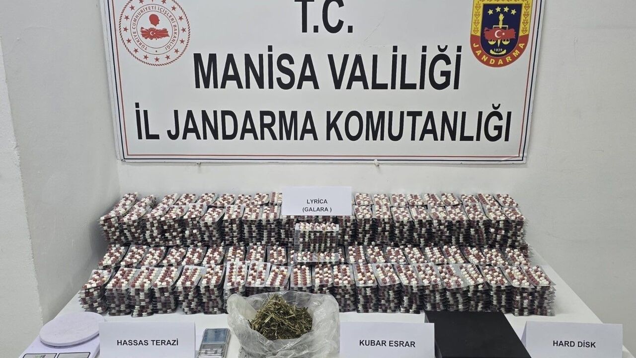 Turgutlu’da Jandarmadan Operasyon: 18 bin 277 Sentetik Hap Ele Geçirildi