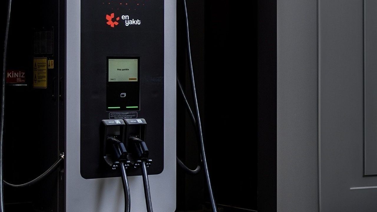 Türkiye’de Elektrikli Araç Dönüşümü Hızlandı: 308 bin 217 Araç, Şarj Soketleri %49 Arttı