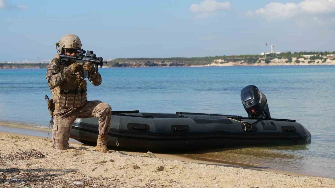 Türkiye ve KKTC Özel Harekatından Ortak Mesaj: "Bir gece ansızın gelebiliriz"