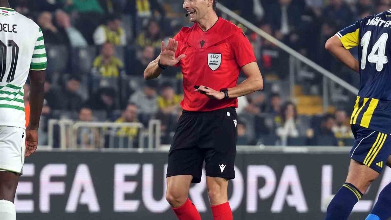 UEFA Avrupa Ligi: Fenerbahçe 0-0 Ferencvaros — İlk Yarı Golsüz Eşitlik